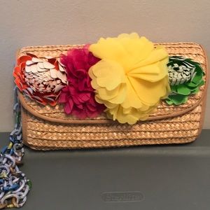 Betsey crossbody 🌼🌺💚